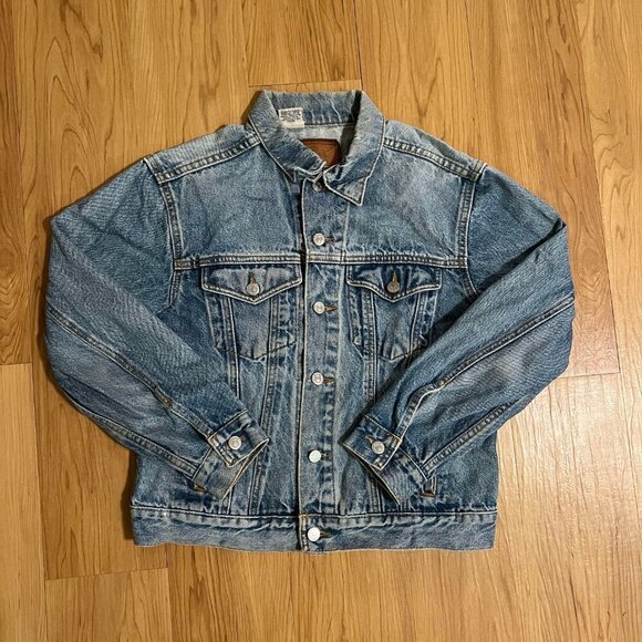 Vintage 90s Calvin Klein Women's Denim Jacket - Picture 5 of 7